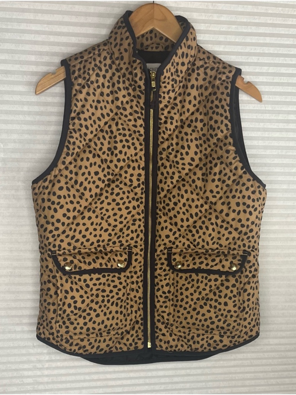 J. Crew Leopard animal print quilted puffer vest snap pockets, women size S